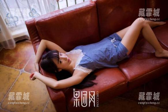 果团网-甜Abby 果团网 - 无圣光也想晒晒的甜Abby,户外图包别具一格!