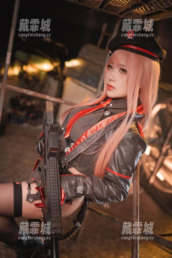 柘烟Zuken 柘烟Zuken的制服奇观,无圣光的原图看得让我忍俊不禁!
