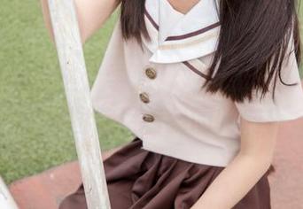 梦丝女神 – 这个学姐，刘诺扮演得真不错，原图连接着我的脑洞！