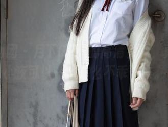 森萝财团 – 月下09里的高清资源，真希望小夜可以一直这么不乖下去。