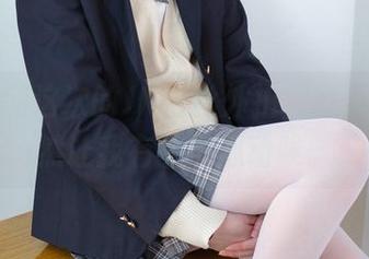 森萝财团这次的JK白丝外拍，高清图包居然让我有些小心动唉。