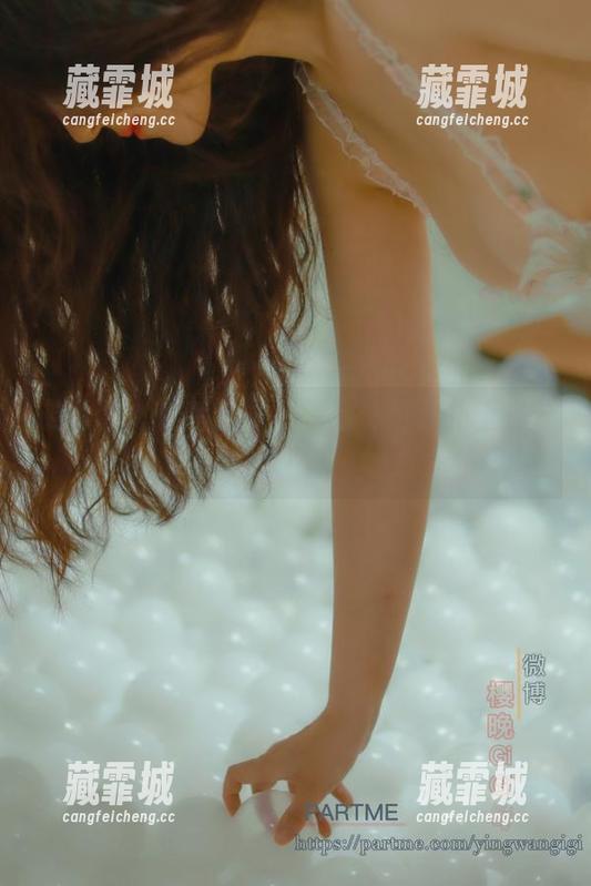 樱晚gigi 樱晚gigi的毛衣,高清到你都想扑上去分享一下