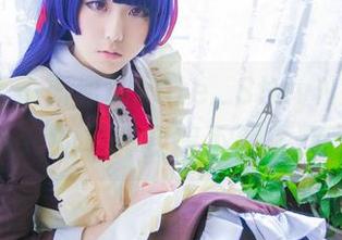 看浅野菌子如何让Fate_StayNightSaber的写真变得不那么严肃