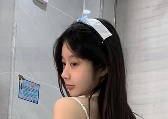 微密圈 – 游泳池里也能让火龙果羊如此迷人，真是不是随便的免费图包！