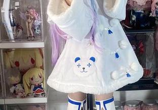 就是她！白栎Shirly的全套皮衣作品，让人不得不停下脚步。