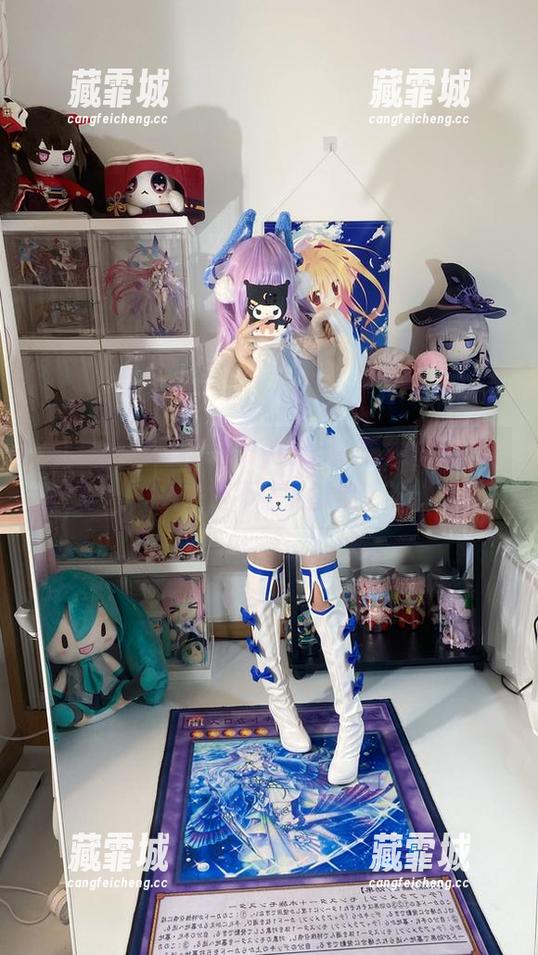 白栎Shirly 就是她!白栎Shirly的全套皮衣作品,让人不得不停下脚步。