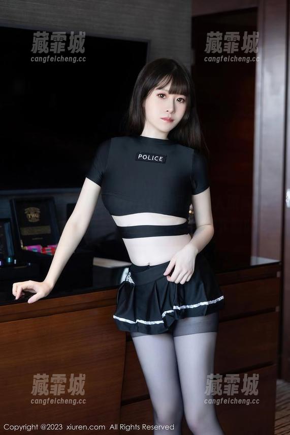 秀人网-丹妮Danny 秀人网 - 丹妮Danny的短裙让人眼前一亮,原图来了,今天你能忍着不下载吗?