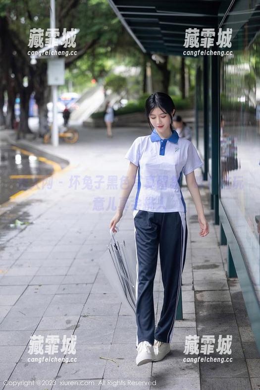 秀人网-坏兔子 秀人网 - 坏兔子黑色写真图集,哔!这玩意儿真会挑人