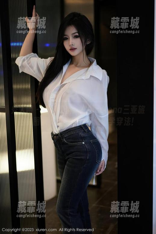 秀人网-娜露selena 秀人网 - 福利特供:娜露selena三亚旅拍的图集,办公室也想偷偷学穿法!