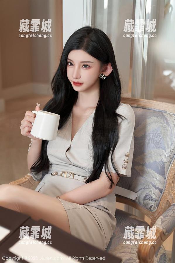 秀人网 - 牛仔裤写真集来啦，杨晨晨Yome的高清拍照路数是不是太真了点儿