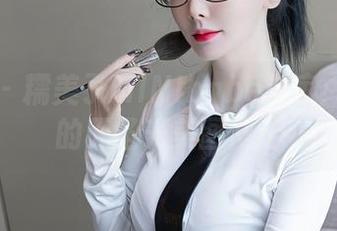 秀人网 – 糯美子MINIbabe与家：光与影的无圣光美图慢走