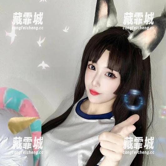 章鱼小童谣惊现学姐版COS，连书本都想偷瞧！