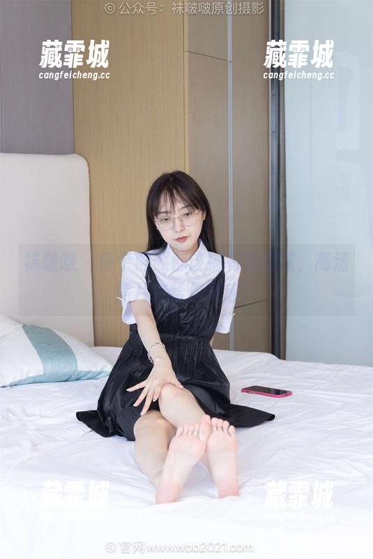 袜啵啵-熊熊 袜啵啵 - 每个熊熊都该拥有白棉袜,高清照片来给你灵感!