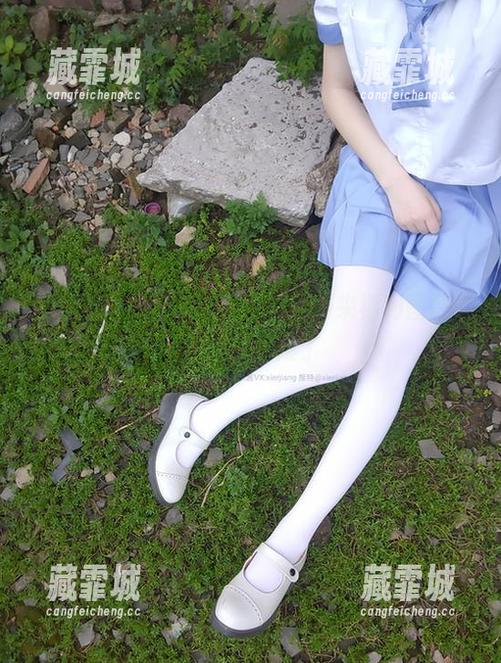 在高跟鞋和西尔酱之间，选择来福利图集，怎么也太难了