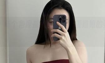 微密圈 – 每个角度都不放过，铁锤姐姐的姿势让我想不通