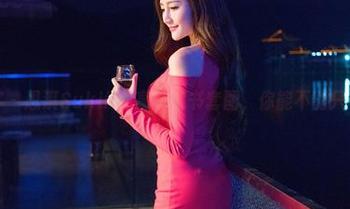 青豆客 – 思淇Sukiii的高清秘书套图，你能不能只看脸？