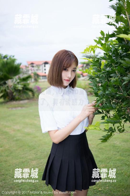 魅妍社-Olivia童安琪 魅妍社 - 别眨眼,Olivia童安琪的美脚合集又来了,真有诱惑力,哈哈!